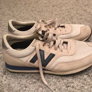 New Balance sneakers size 9 women’s